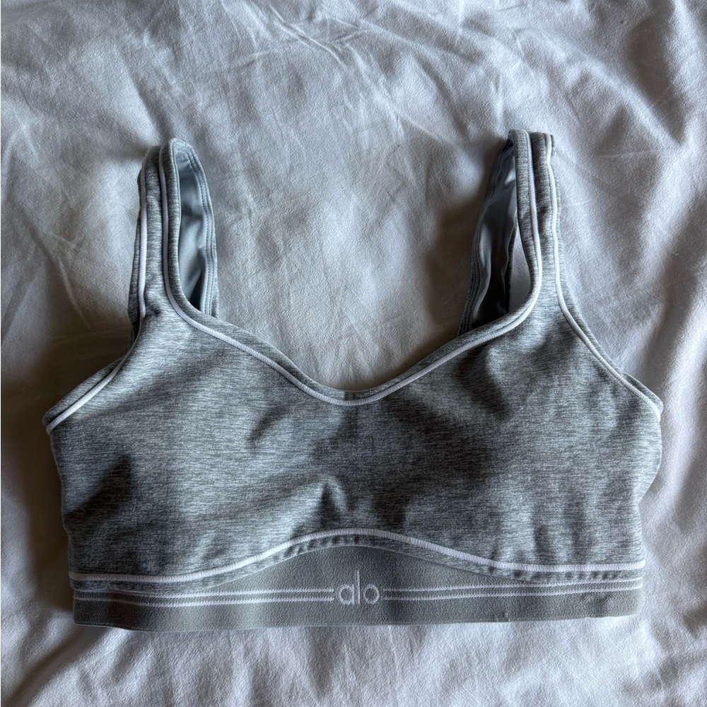 ALO Yoga Women's Gray Sports Bra